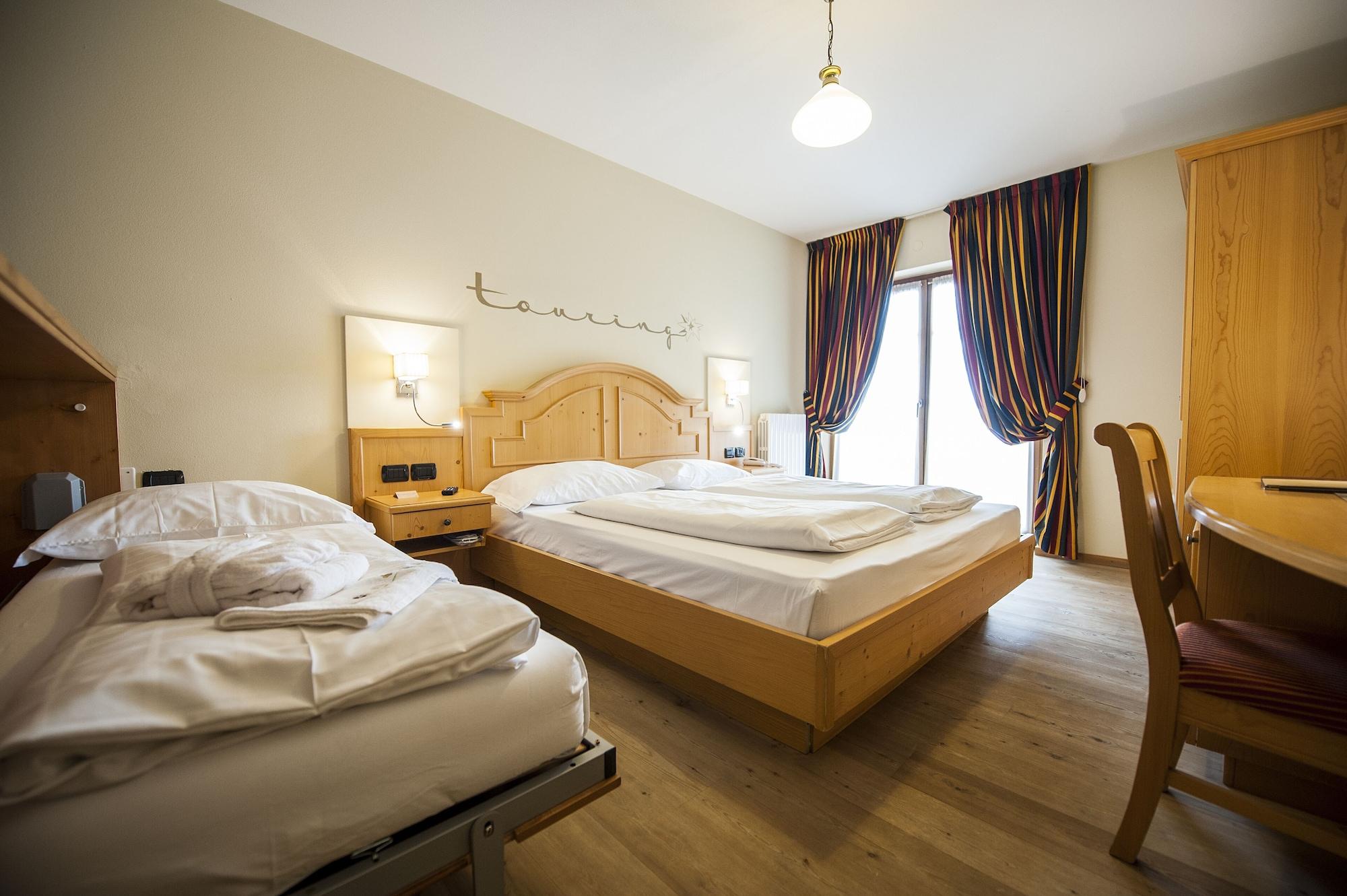 Hotel Touring Livigno Esterno foto