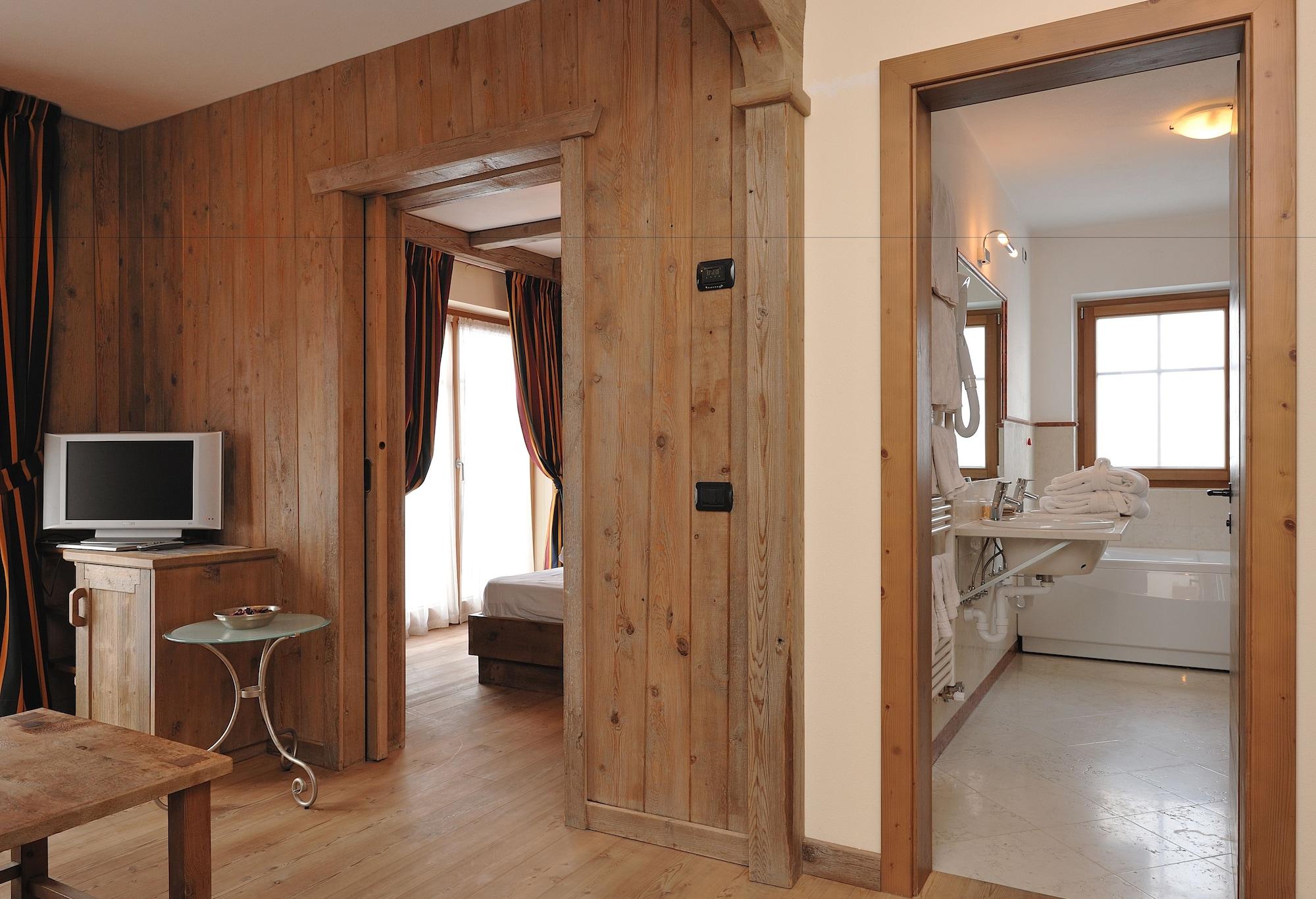 Hotel Touring Livigno Esterno foto