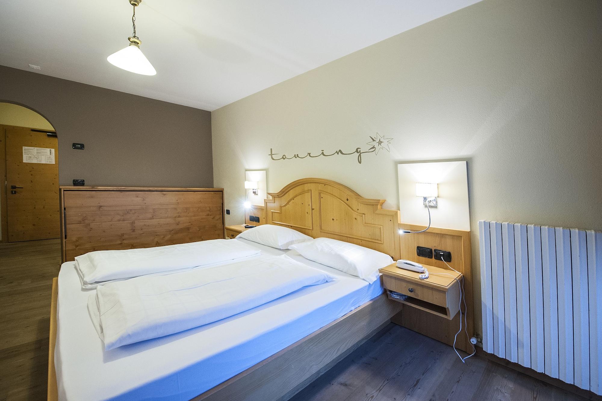 Hotel Touring Livigno Esterno foto