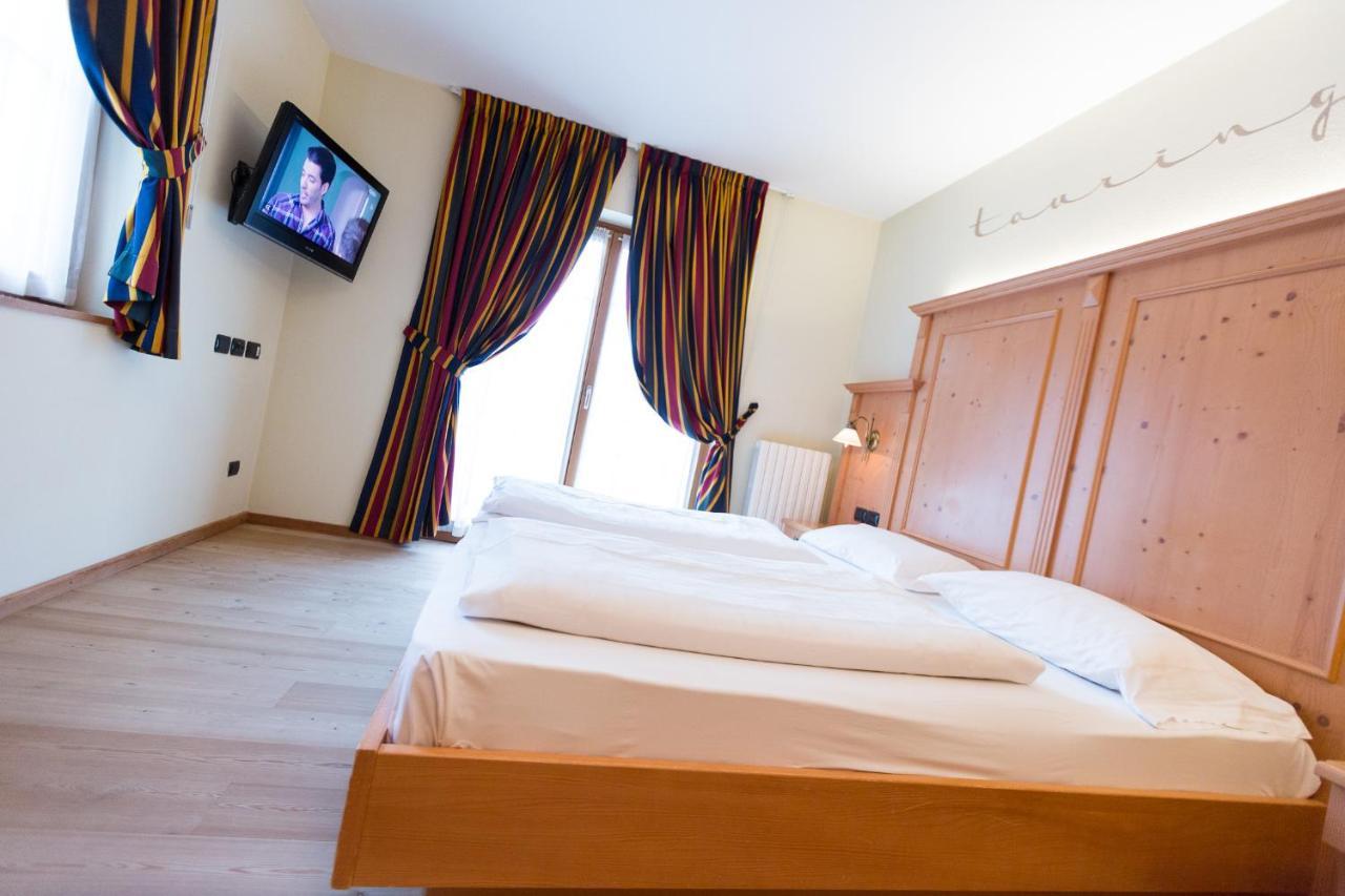 Hotel Touring Livigno Esterno foto