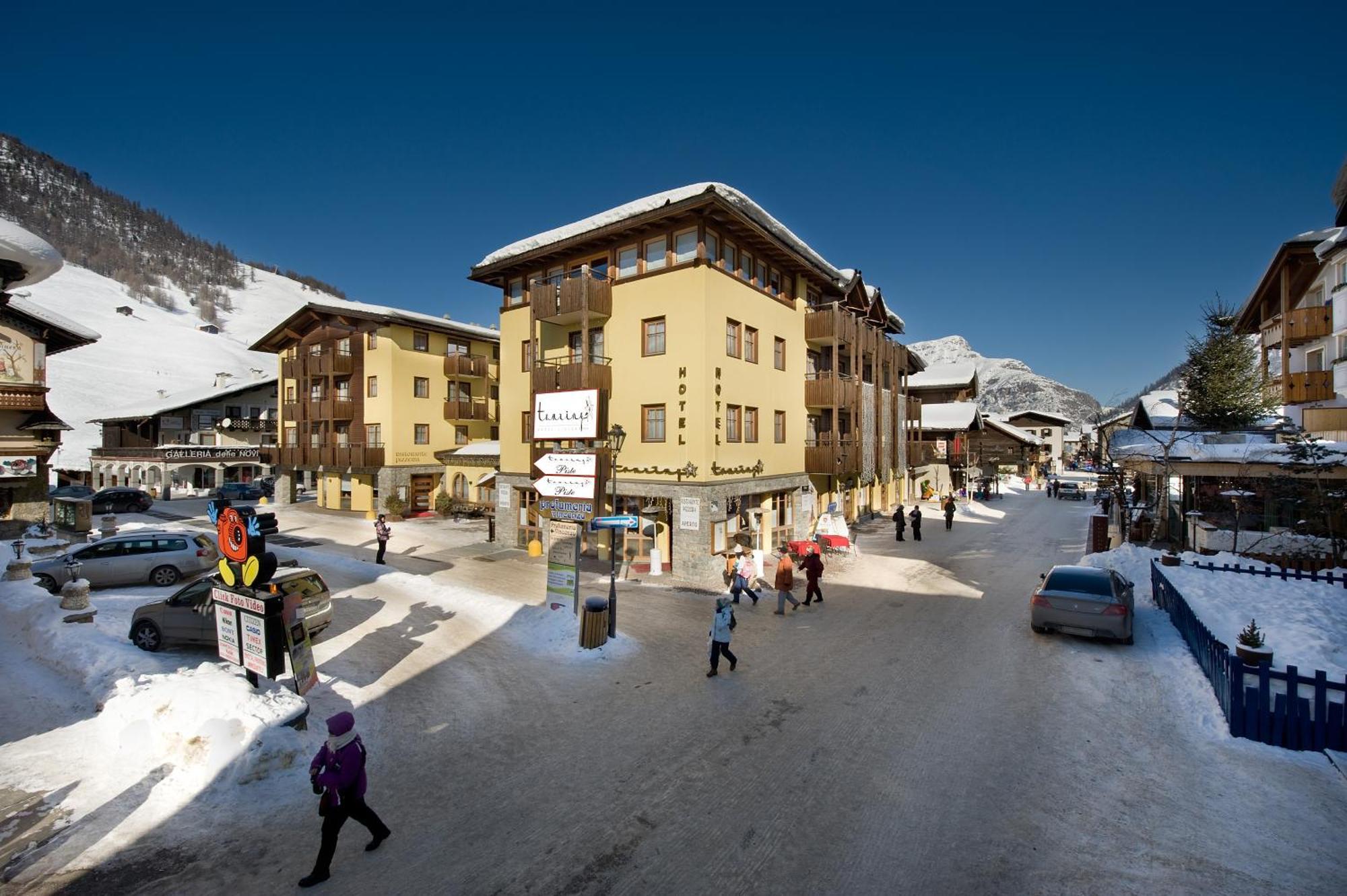 Hotel Touring Livigno Esterno foto