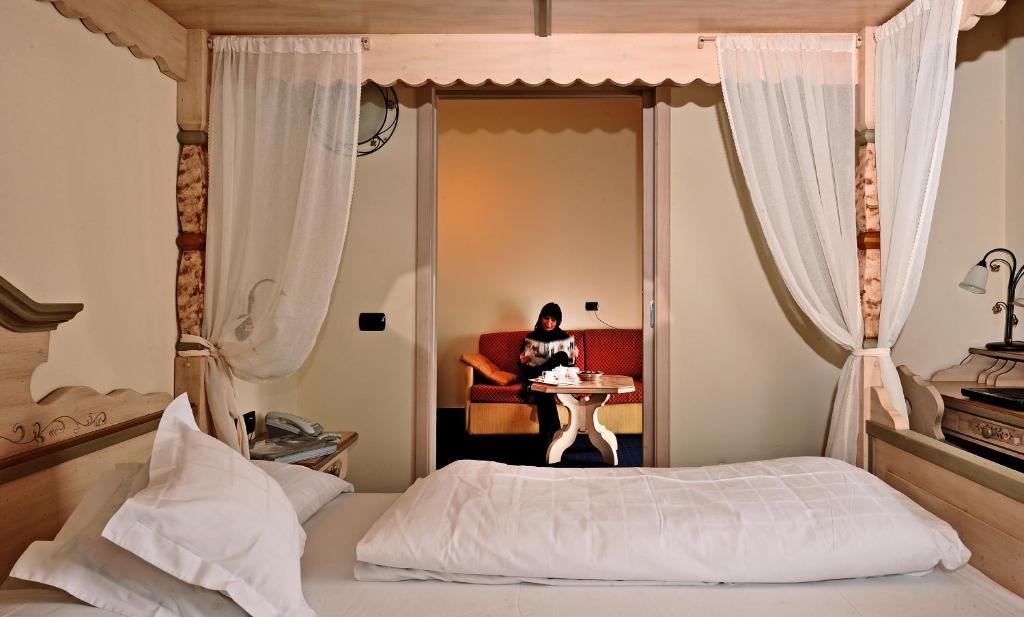 Hotel Touring Livigno Esterno foto