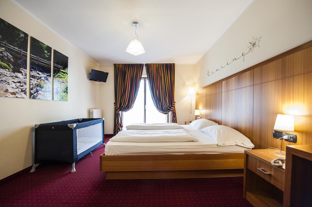 Hotel Touring Livigno Esterno foto